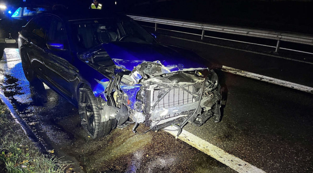 Krasser Unfall bei Buchs AG: Neulenker mit 600 PS BMW M5 weggeschleudert