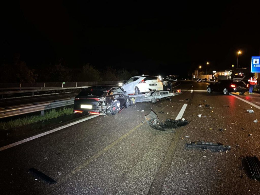 Heftiger Unfall A1 Kölliken: Mehrfachkollision nach Crash eines BMW-Lenkers (21)