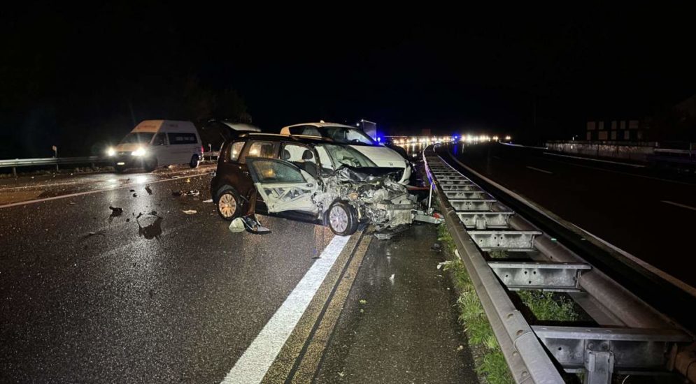 Heftiger Unfall A1 Kölliken AG: BMW-Lenker (21) verursacht Mehrfachkollision