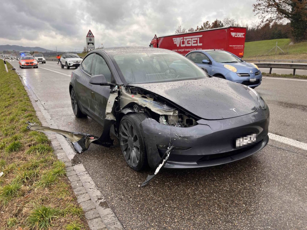 Gossau SG: Auffahrunfall auf Autobahn – leicht verletzt