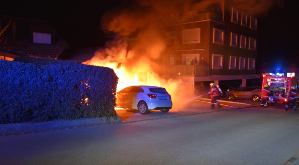 Trimmis GR: Totalschaden an Fahrzeug nach Brand