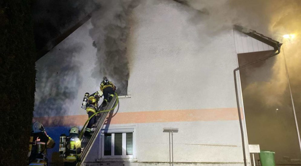 Wolfwil SO: Verletzte Person bei Brand in Mehrfamilienhaus