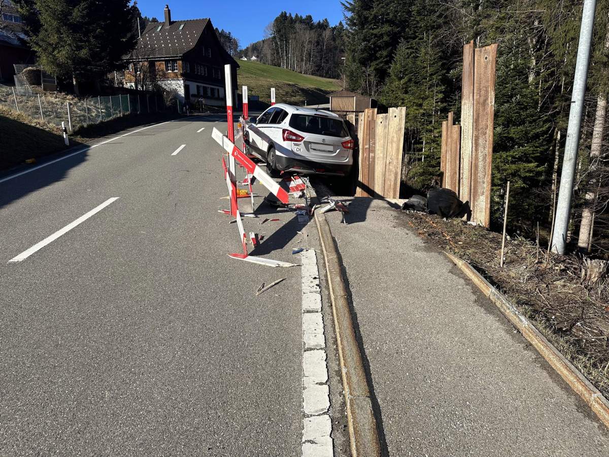 Unfälle In Schachen Bei Reute, Wolfhalden AR: Lenker Gerät Aus Linkskurve