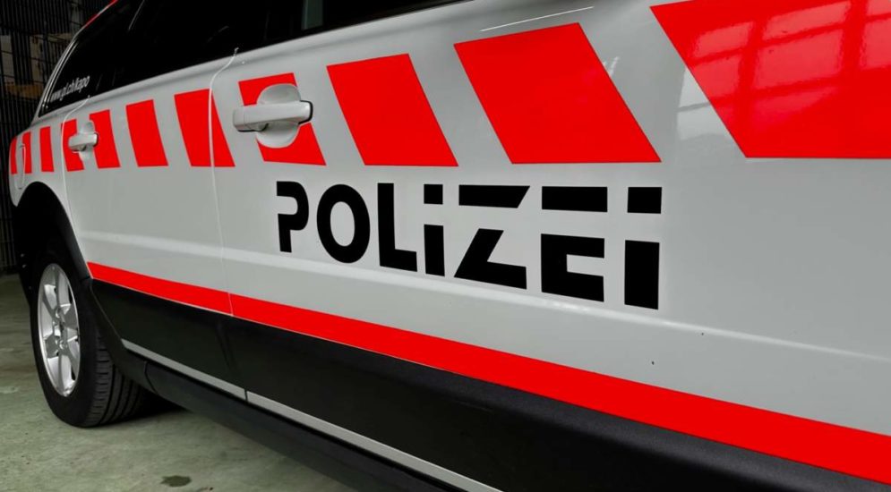 Netstal GL: Unfall zwischen drei Fahrzeugen