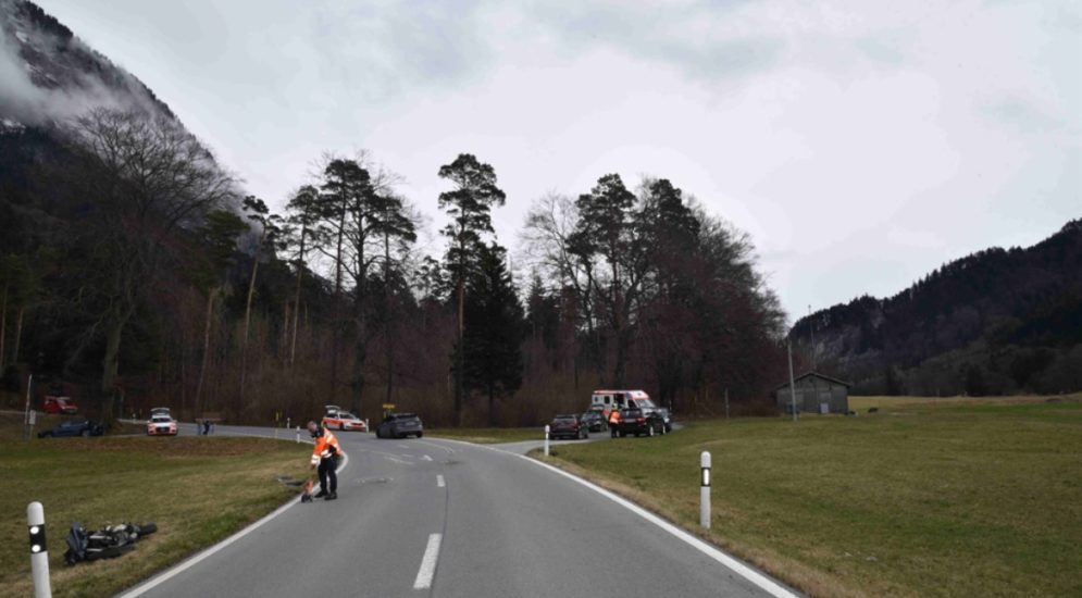 Unfall in Fläsch GR: Motorradfahrer (18) gerät auf Gegenfahrbahn