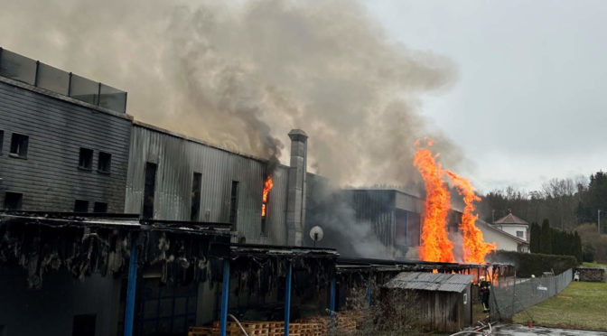 Sirnach Tg Grossaufgebot Wegen Heftigem Brand