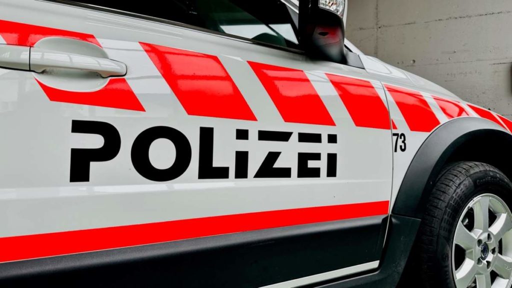 Filzbach GL: Bei Unfall auf A3 in Tunnelwand geprallt