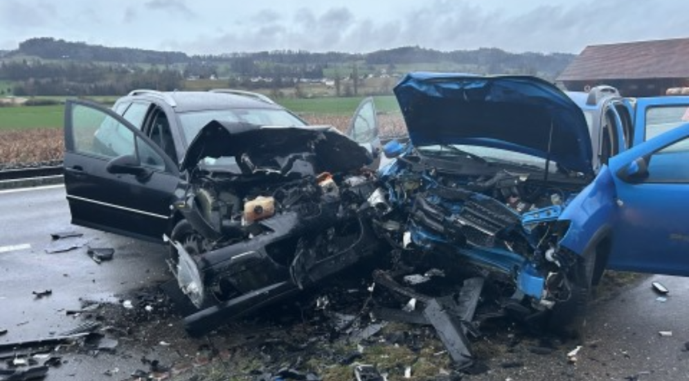 Leimbach AG: Lenker mit Führerausweissperre verursacht Unfall
