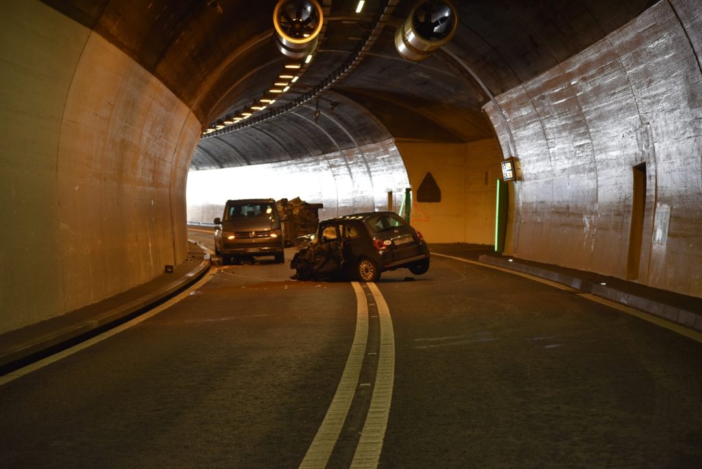 Andeer GR: Todesopfer nach schwerem Unfall im Rofla-Tunnel