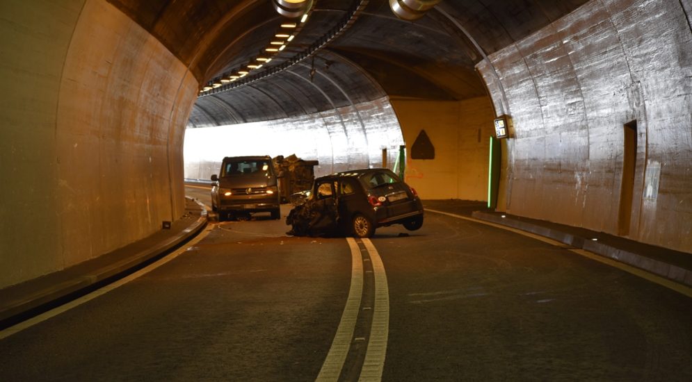 Andeer GR: Todesopfer nach schwerem Unfall im Rofla-Tunnel