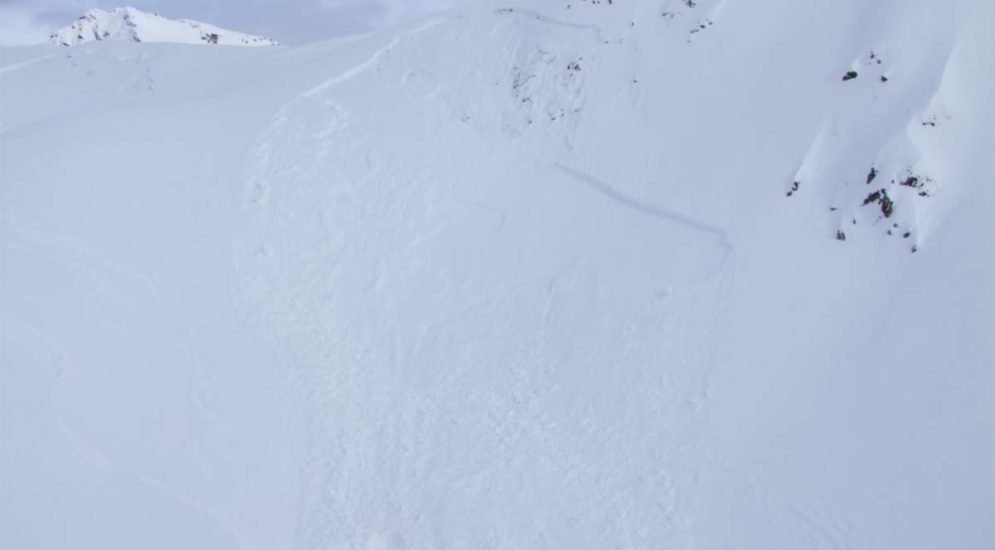 Davos: Zwei Skitourenfahrer von Lawinen verschüttet