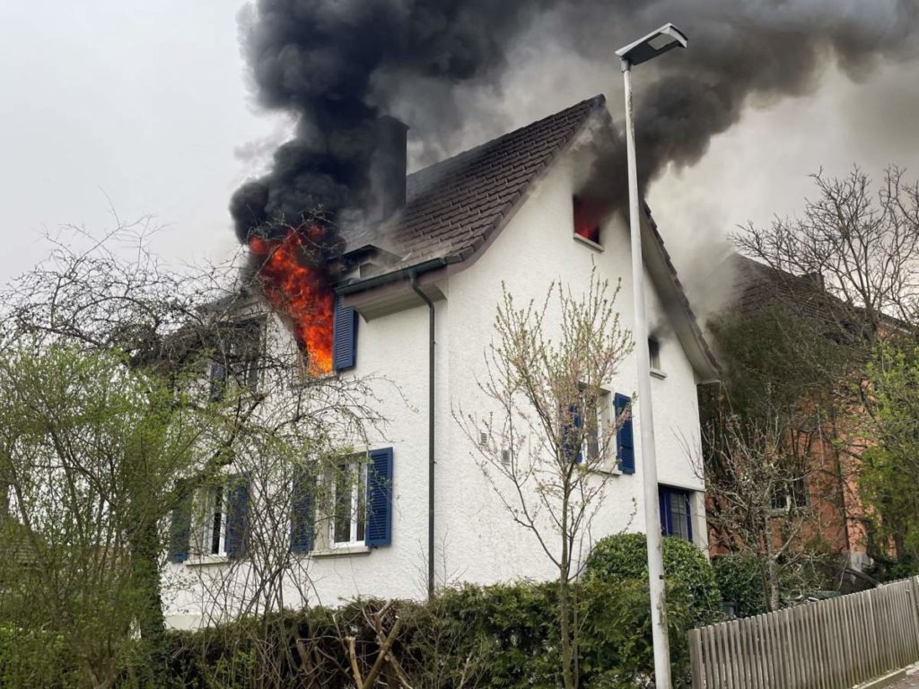 Solothurn: Einfamilienhaus in Brand geraten