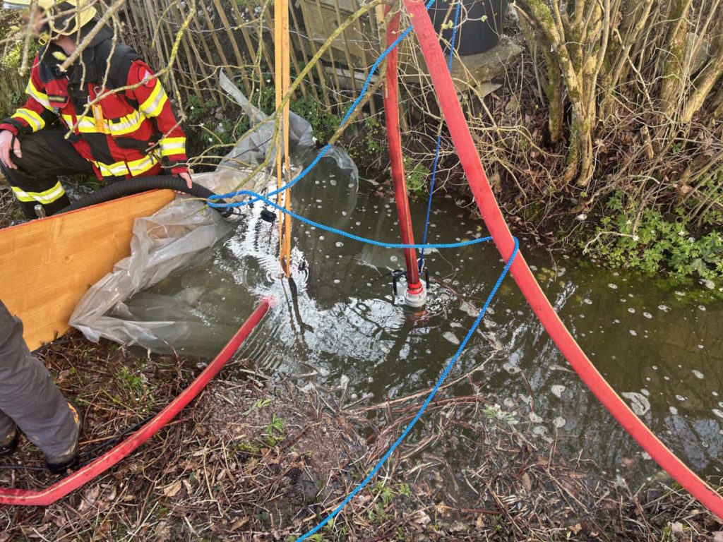 Ebnat-Kappel: Geplatzter Jaucheschlauch sorgt für Feuerwehreinsatz