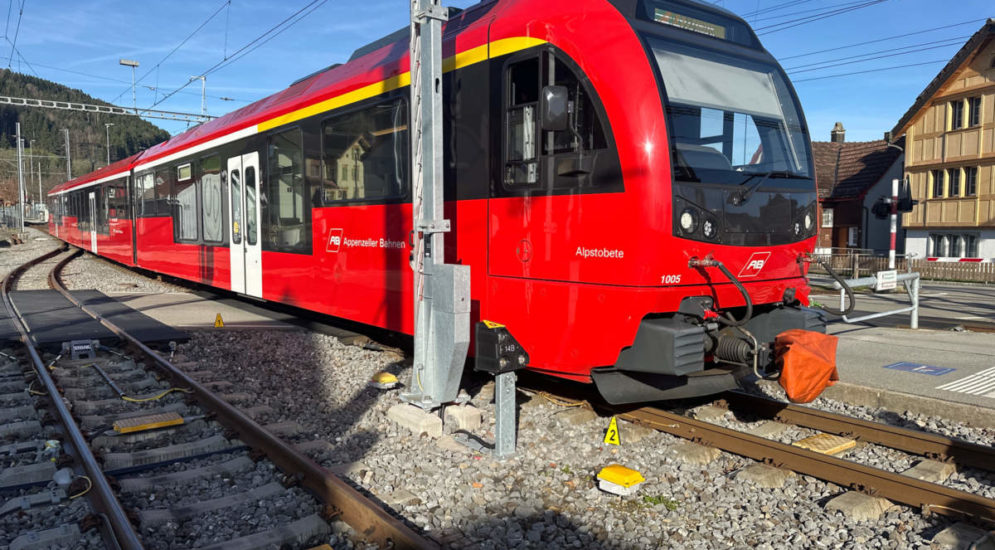 Unfall in Appenzell: Trotz Bahnschranke von Zug erfasst