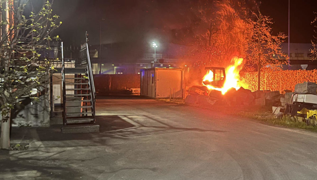 Brände in Perlen, Root LU: Autobrand an der Bahnhofstrasse