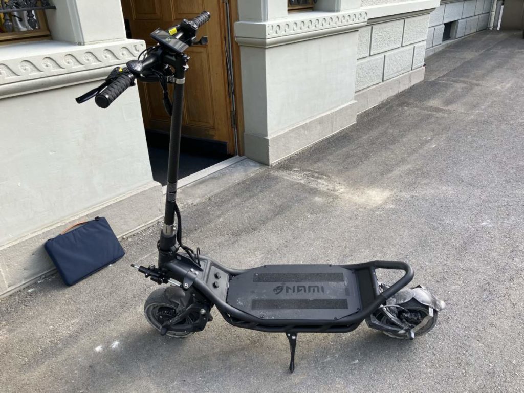 Glarus: E-Scooter viel zu schnell unterwegs und sichergestellt