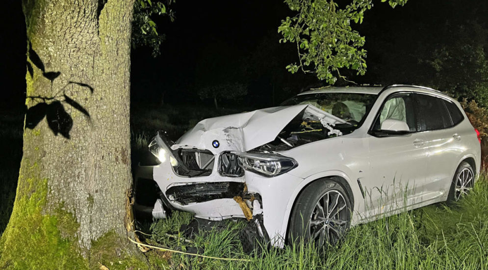 Unfall in Ermensee LU: Alkoholisierter Lenker frontal gegen Baum geprallt