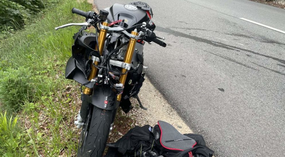 Erlinsbach AG: Motorradfahrer nach Unfall nicht ansprechbar