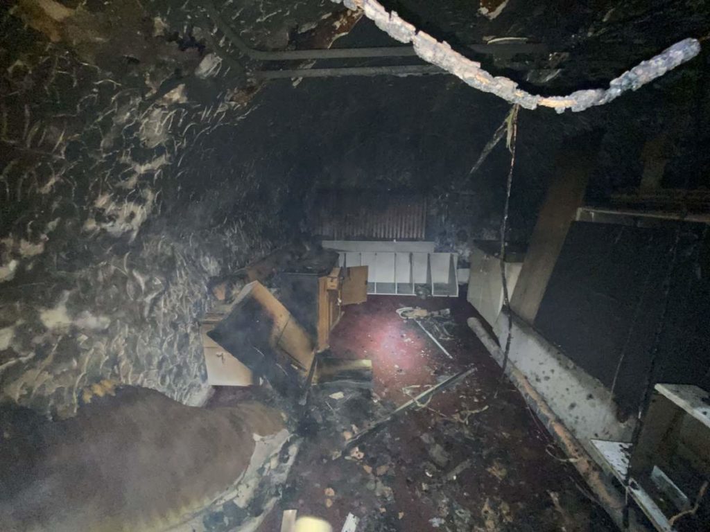 Bilten GL: Brand in Keller von ehemaligem Restaurant