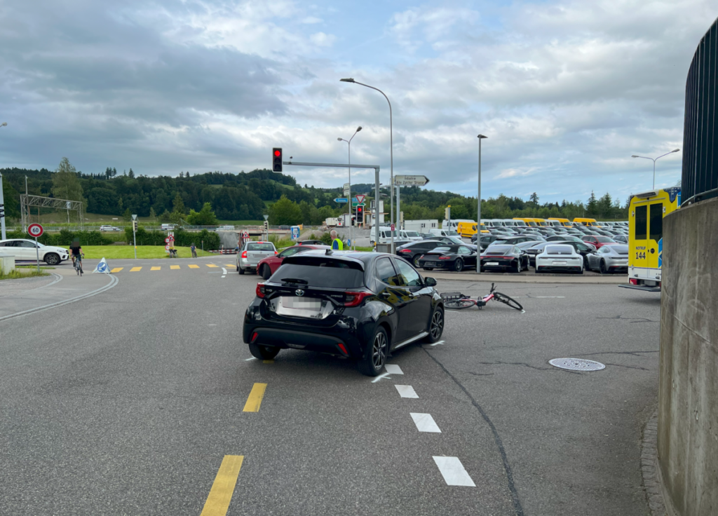 Unfall in St. Gallen: 72-jährige Velofahrerin von Auto angefahren