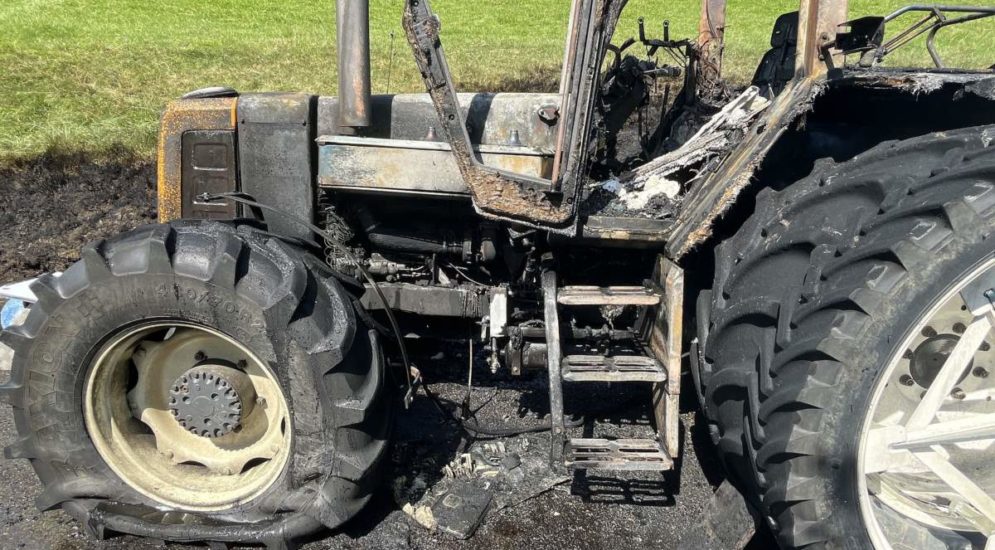 Reigoldswil BL: Traktor in Vollbrand geraten