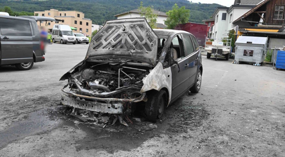 Ausgebranntes Auto in Eichberg