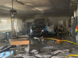 Baar ZG: Auto brennt in Gewerbebetrieb