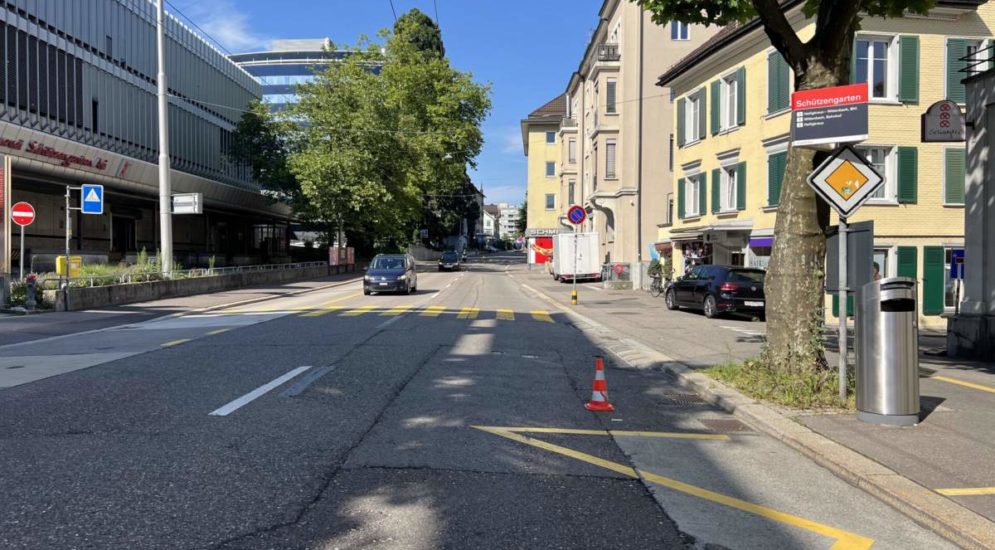 St. Gallen: Unfall mit Lieferwagen und E-Bike beim Abbiegen