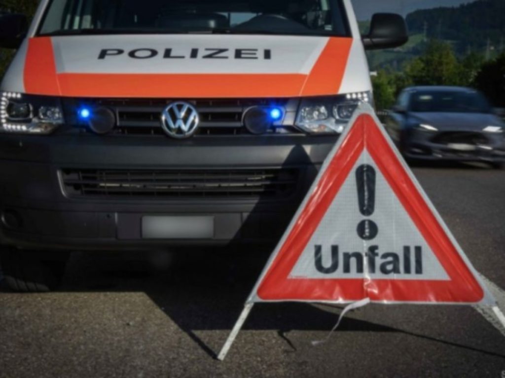 Verkehrsbehinderung auf A8 bei Lungern-Nord nach Unfall