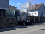 Ipsach BE: Auto bei Unfall frontal mit Mauer kollidiert