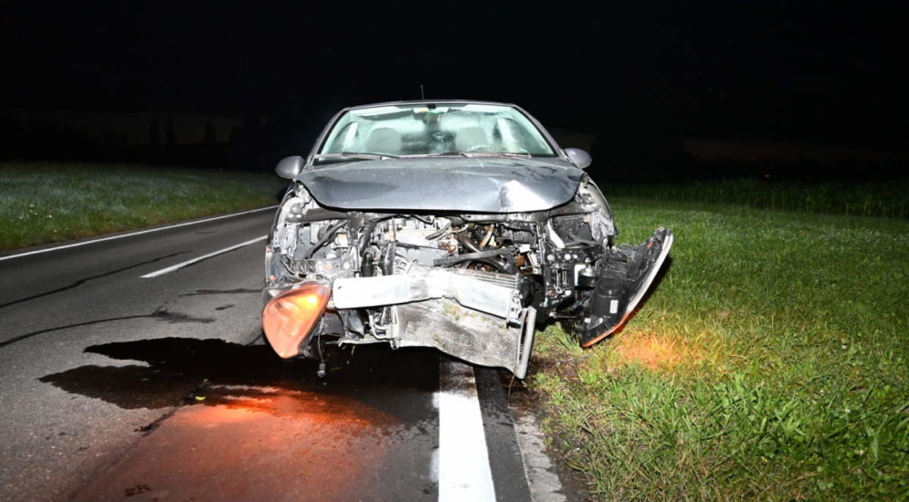 Waldkirch SG: Bei Unfall gegen mehrere Leitpfosten geprallt