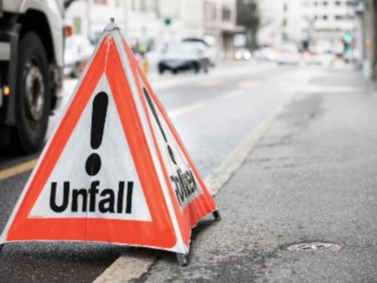 Unfall auf A4: Stau zwischen Brunnen und Brunnen-Süd