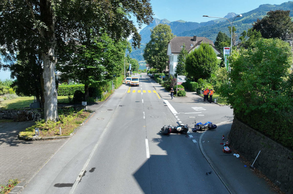 Beckenried NW: Unfall fordert zwei schwer verletzte Motorradfahrer