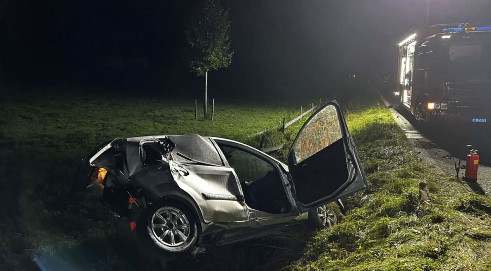 Oberrüti (AG): Ford-Fahrer stirbt nach schwerem Unfall