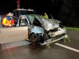 Durch Unfall zerstörtes Auto