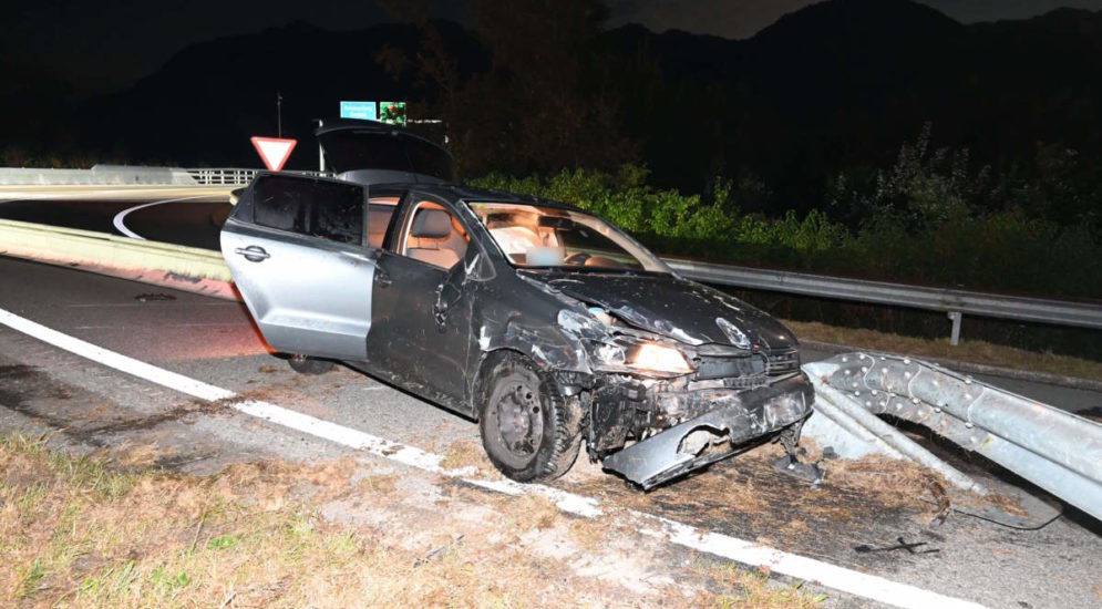 Benken (SG): Betrunkener Lenker verliert bei Unfall Kontrolle