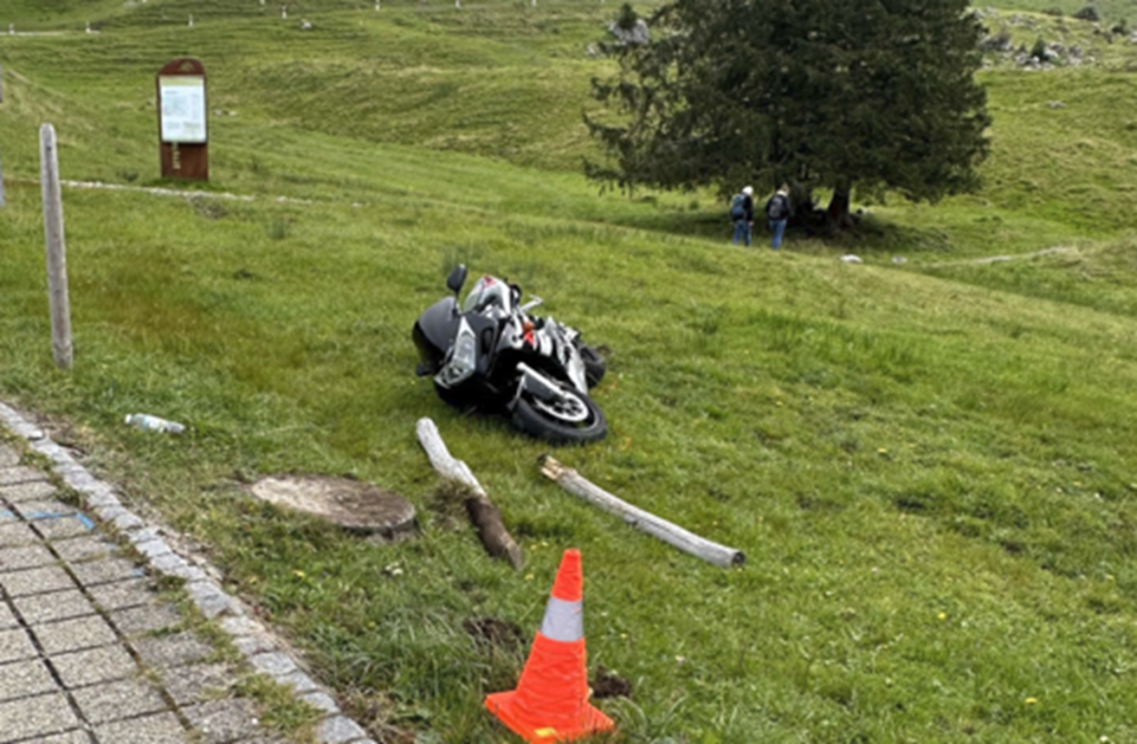 Schwägalp (AR): Motorradfahrer stürzt bei Unfall in Linkskurve