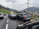 Wattwil SG: Zwei Fahrzeuge nach Kreisel kollidiert