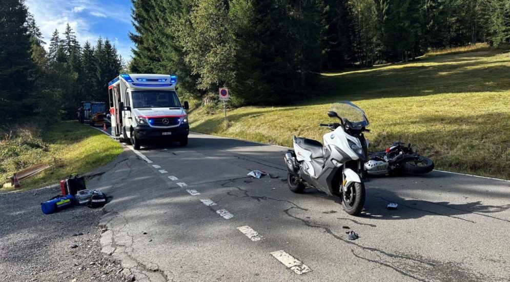 Unfallstelle auf Strasse ausserorts