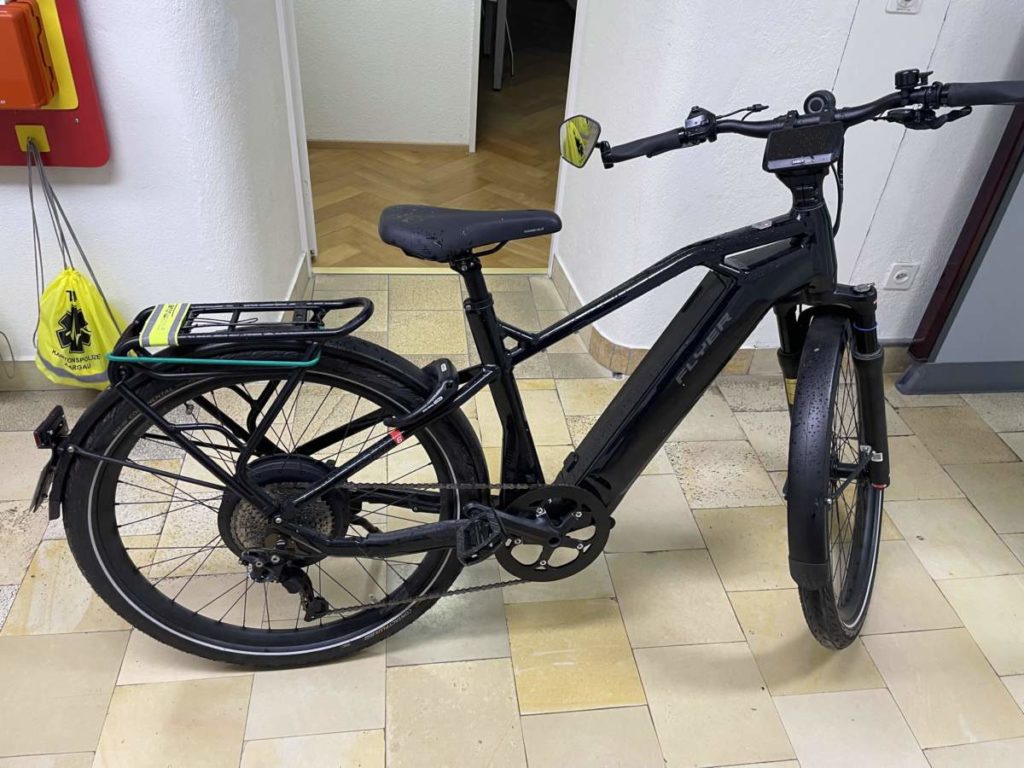 schwarzes E-Bike