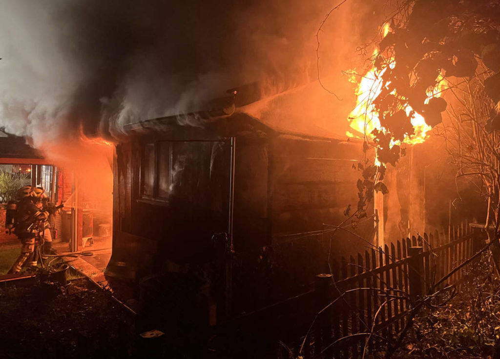 Gartenhaus in Emmenbrücke (LU) zerstört - Brandstiftung?