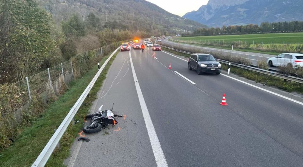 Unfall in Zizers (GR): 17-Jähriger stürzt nach Kollision mit LKW