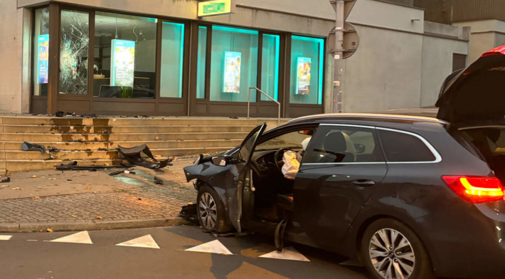 Frauenfeld TG: Bei Unfall gegen Gebäude geprallt