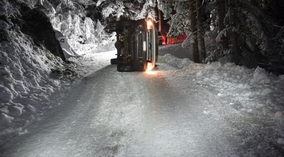 Unfall in Flims: Lieferwagen kippt – 28-Jährigem Führerausweis entzogen