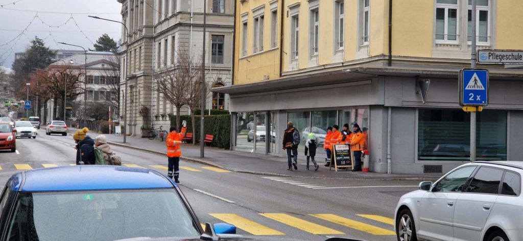 Glarus GL: Neue Verkehrskadetten bestehen anspruchsvolle Prüfung