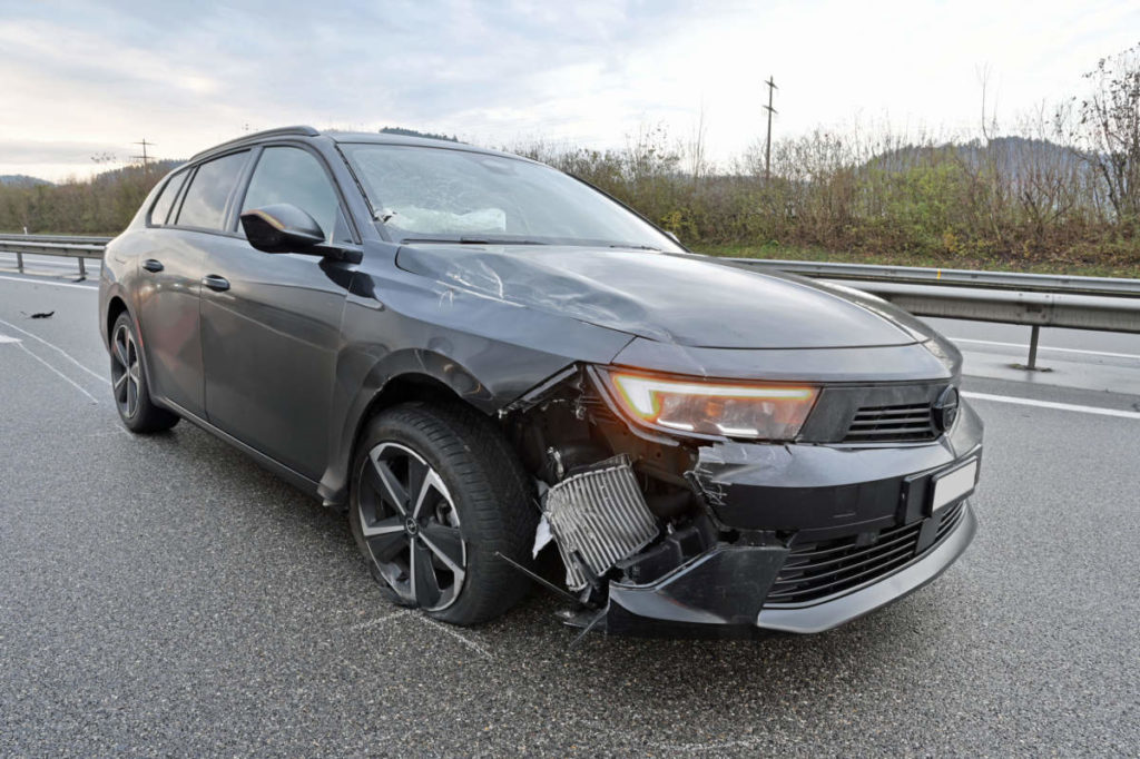 Unfall mit Verletztem auf der A2 bei Reiden LU: Zeugensuche nach Kollision