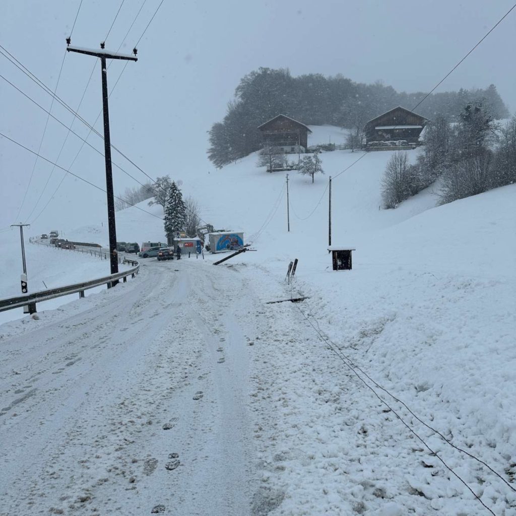 Unfälle Obwalden: Loppertunnel über eine Stunde gesperrt