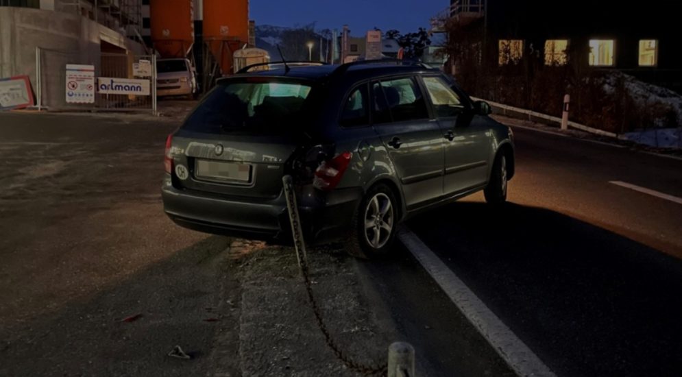 Führerloses Auto auf Strasse