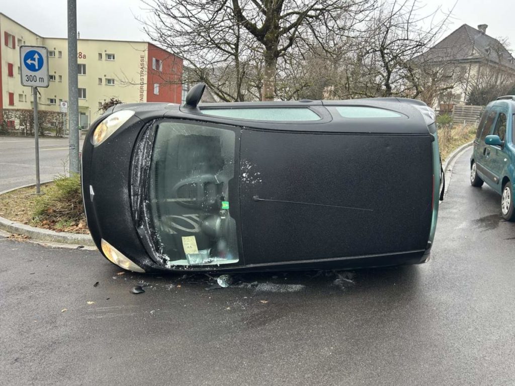 Schaffhausen: Glatte Strassen sorgen für Chaos und Unfälle