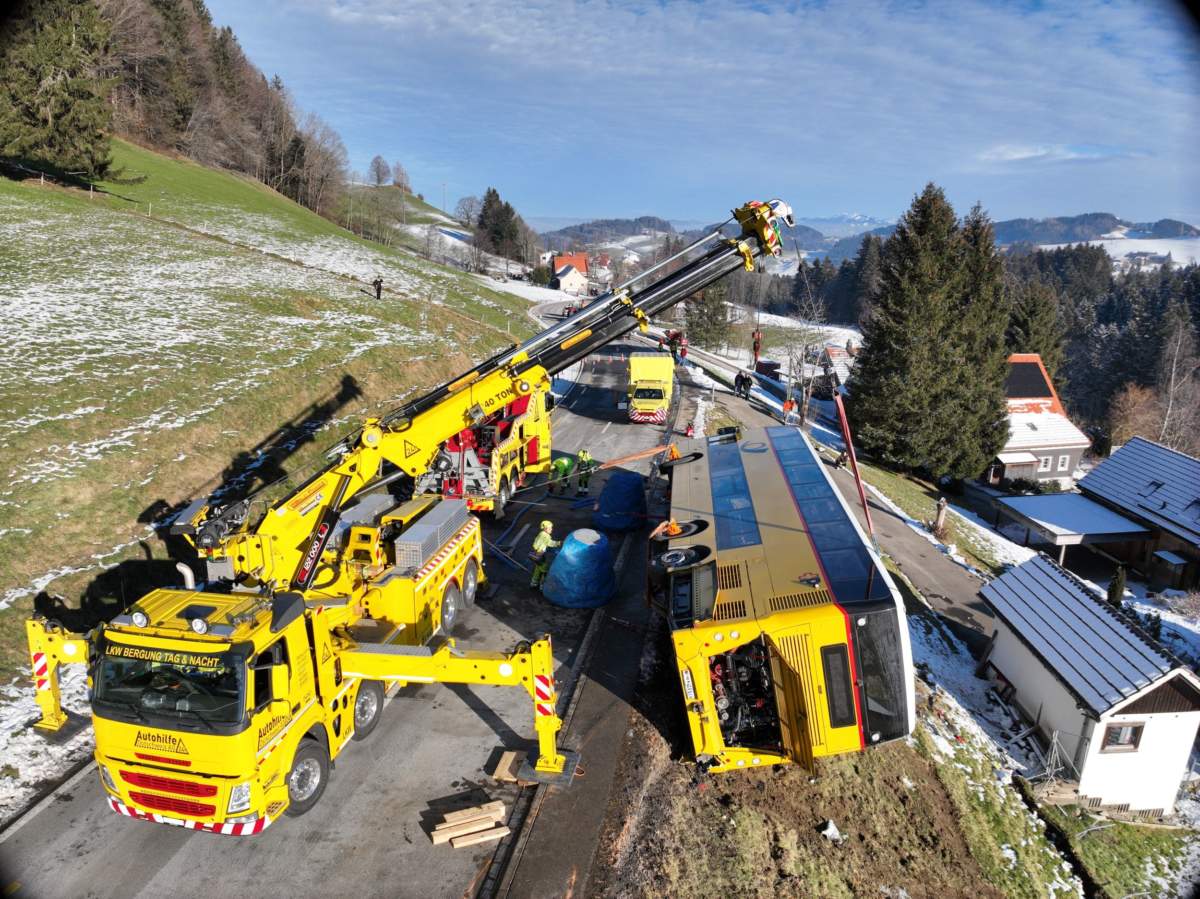 postauto-unfall-schockiert-verletzte-und-chaos-in-grub-ai